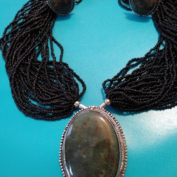 ANTIQUE NECKLACE AND CLIP EARRINGS!!! - Picture 3 of 12